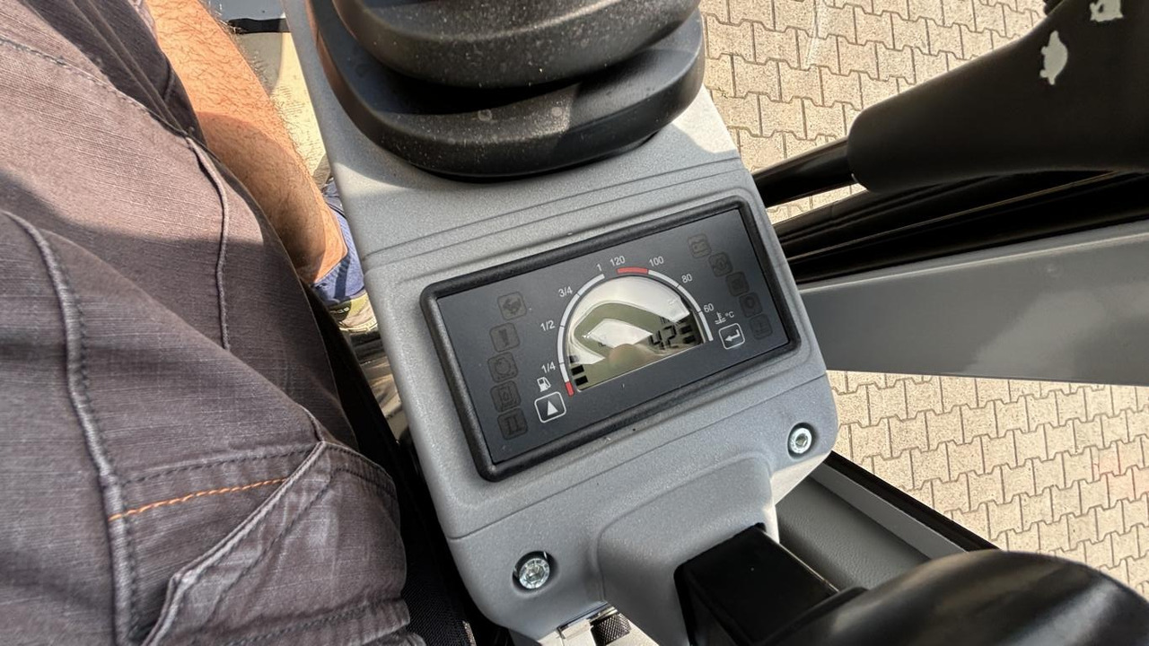 Нов Мини багер Wacker ET 18: слика 7