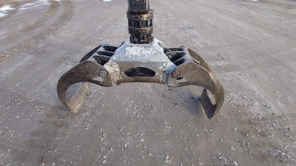 Komatsu 845 - Пренесувач на стебла: слика 2 Komatsu 845 - Пренесувач на стебла: слика 2