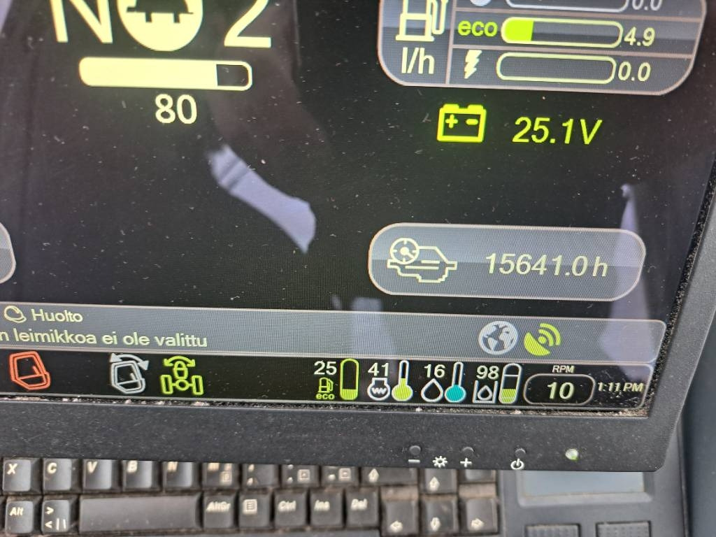 Komatsu 855  - Пренесувач на стебла: слика 4 Komatsu 855  - Пренесувач на стебла: слика 4