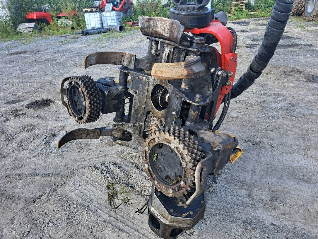 Шумски жнеач Komatsu 911: слика 12