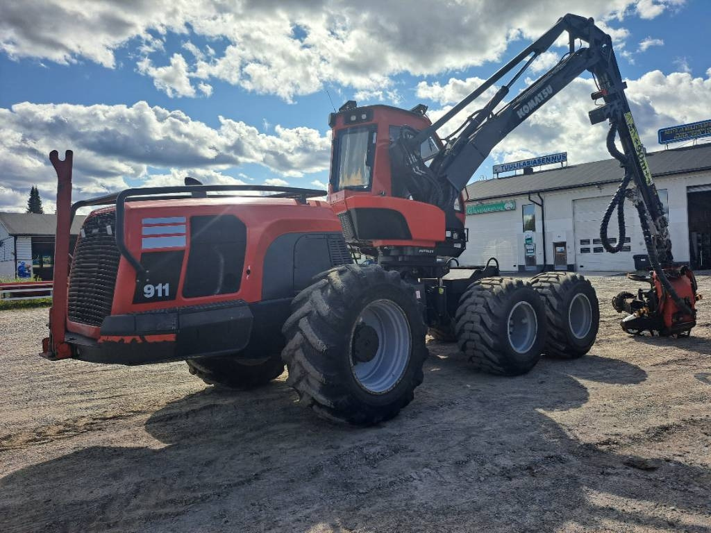 Шумски жнеач Komatsu 911: слика 6