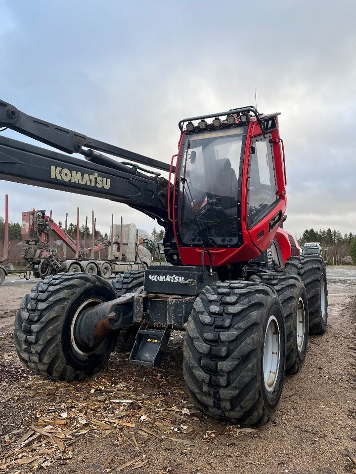 Komatsu 911 - Шумски жнеач: слика 1 Komatsu 911 - Шумски жнеач: слика 1