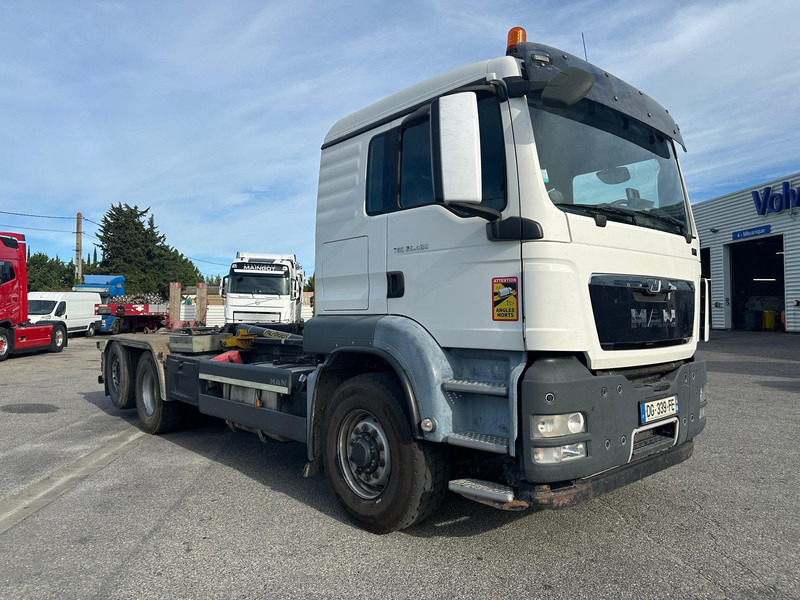 MAN TGS - Камион со кука за подигање: слика 2 MAN TGS - Камион со кука за подигање: слика 2