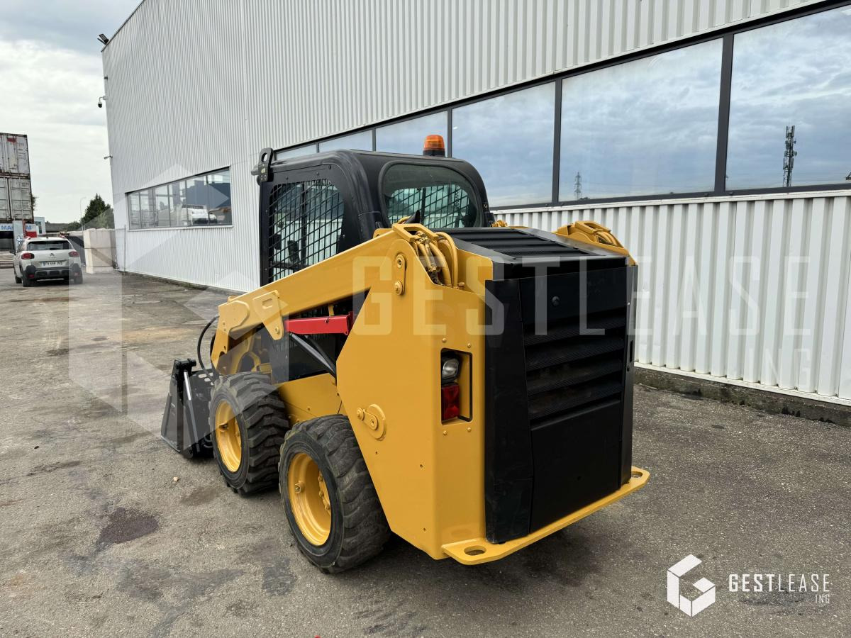 Caterpillar 236D - Компактен натоварувач: слика 2 Caterpillar 236D - Компактен натоварувач: слика 2