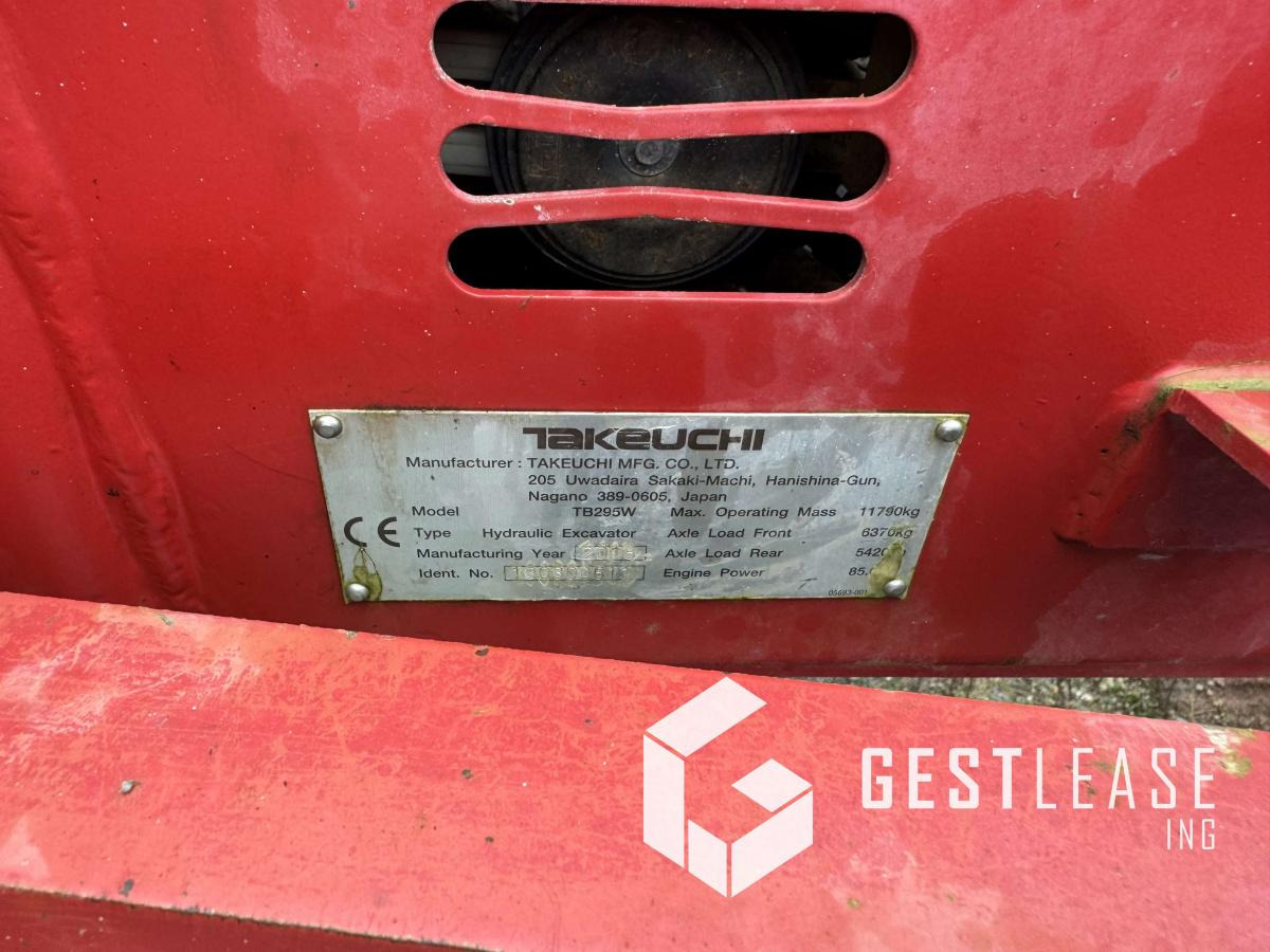 Багер на тркала Takeuchi TB295W: слика 17