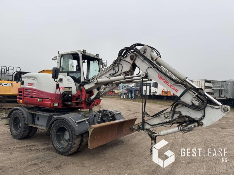 Takeuchi TB295W - Багер на тркала: слика 4 Takeuchi TB295W - Багер на тркала: слика 4