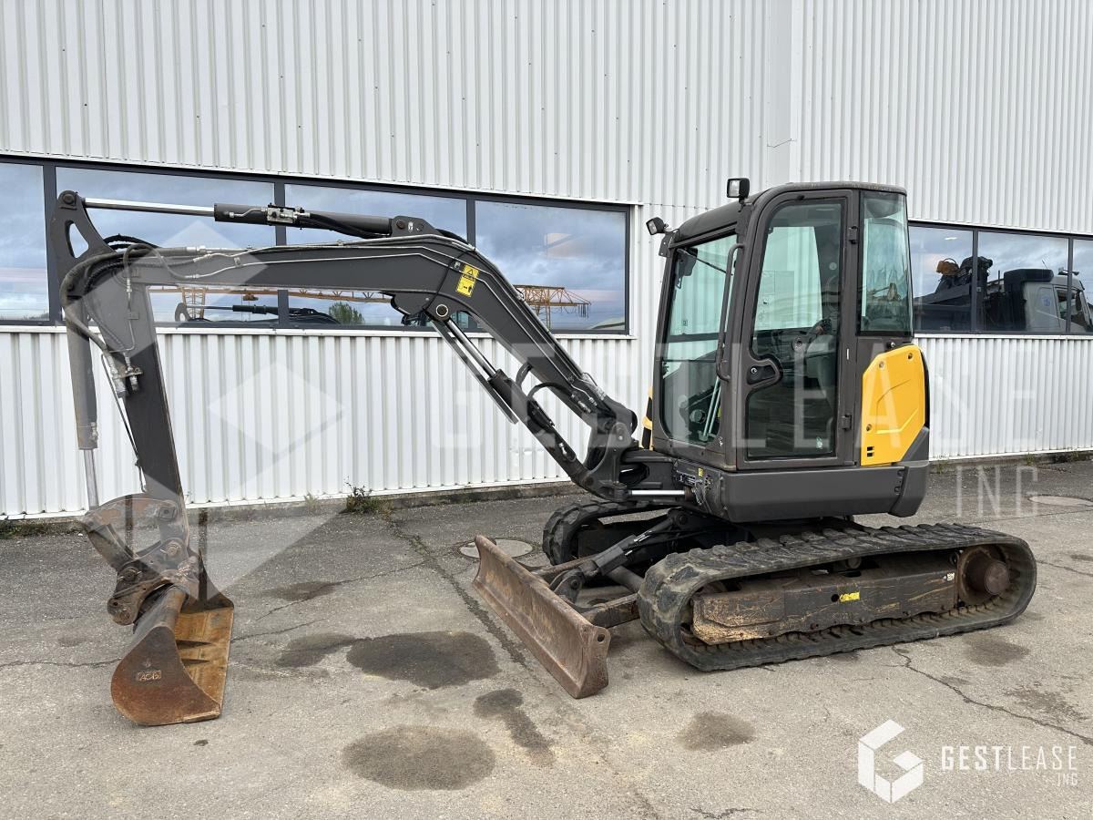 Volvo ECR50D - Мини багер: слика 1 Volvo ECR50D - Мини багер: слика 1