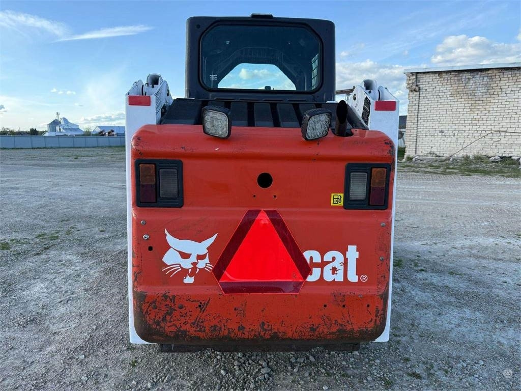 Компактен натоварувач Bobcat S130: слика 7