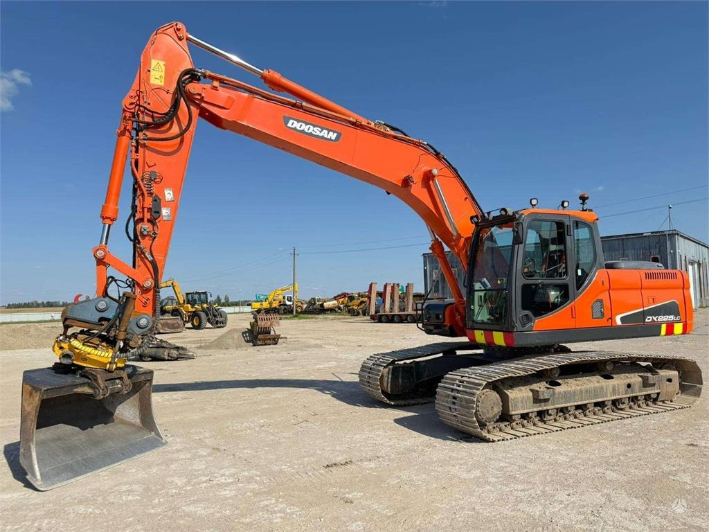 Doosan DX 225 LC ENGCON ROTOTILT TOP - Багер гасеничар: слика 1 Doosan DX 225 LC ENGCON ROTOTILT TOP - Багер гасеничар: слика 1