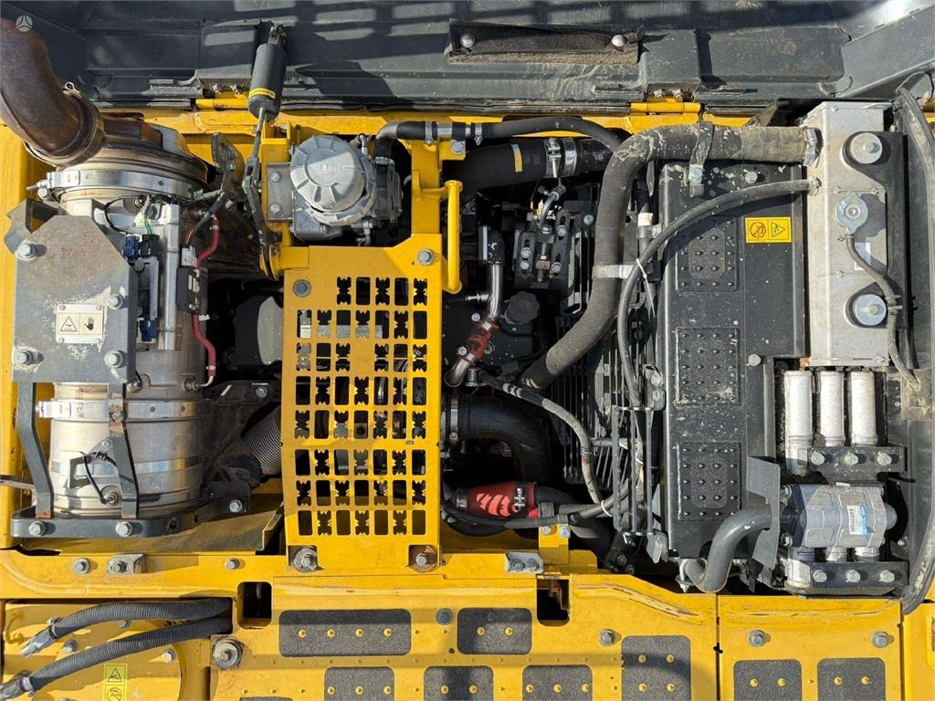 Лизинг на Komatsu PC 240 LC-10 ENGCON ROTOTILT Komatsu PC 240 LC-10 ENGCON ROTOTILT: слика 16 Лизинг на Komatsu PC 240 LC-10 ENGCON ROTOTILT Komatsu PC 240 LC-10 ENGCON ROTOTILT: слика 16