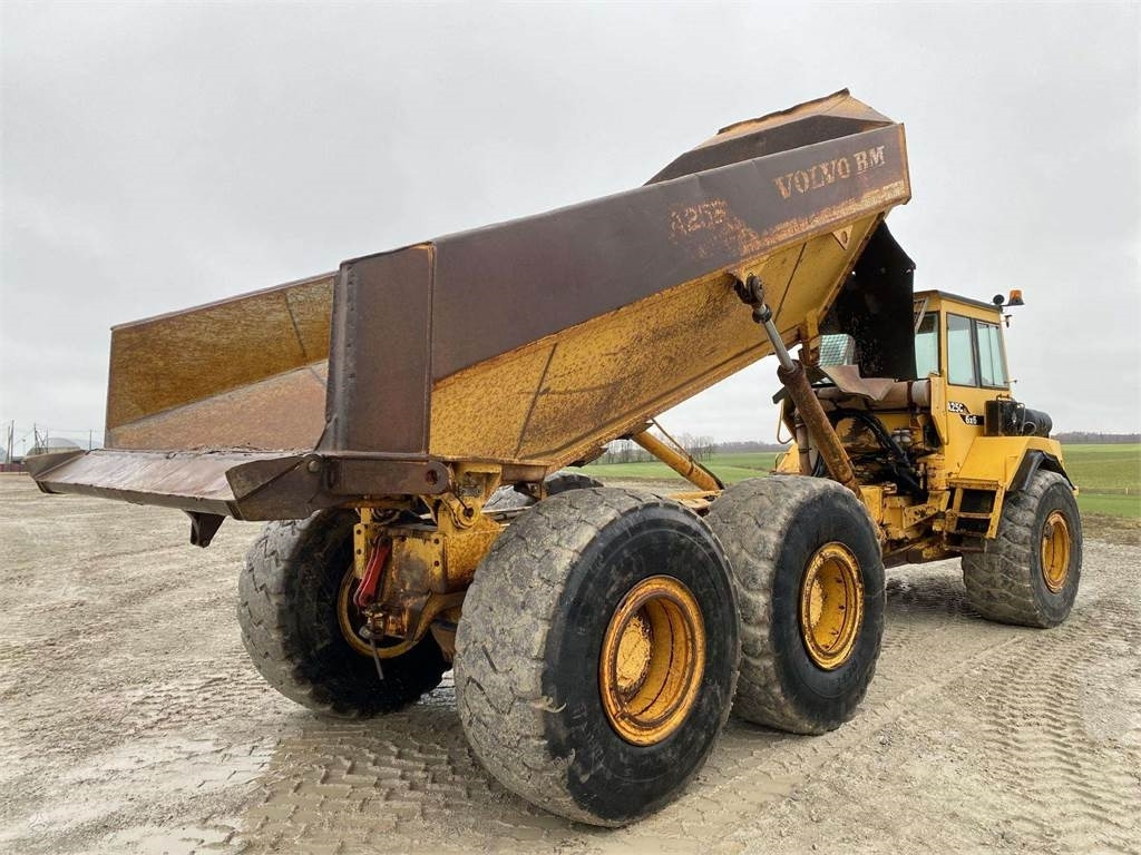 Volvo A25C , Nr.2 - Зглобен истоварувач: слика 3 Volvo A25C , Nr.2 - Зглобен истоварувач: слика 3