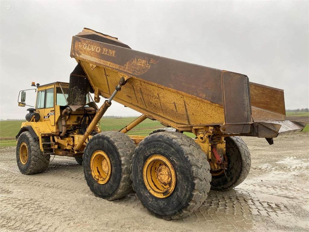 Volvo A25C , Nr.2 - Зглобен истоварувач: слика 5 Volvo A25C , Nr.2 - Зглобен истоварувач: слика 5