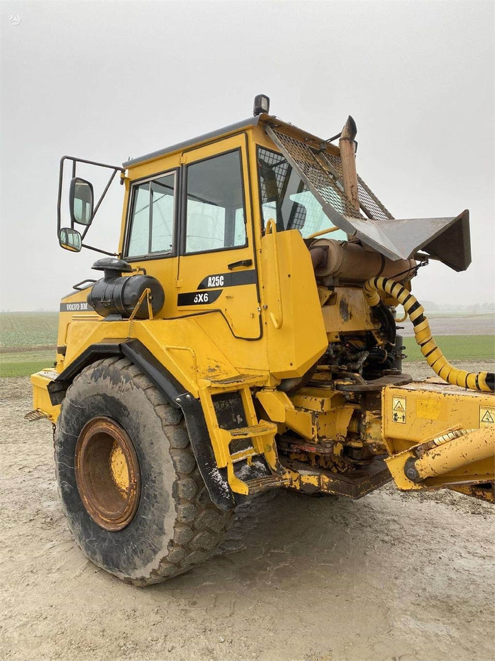 Volvo A25C , Nr.7 - Зглобен истоварувач: слика 3 Volvo A25C , Nr.7 - Зглобен истоварувач: слика 3