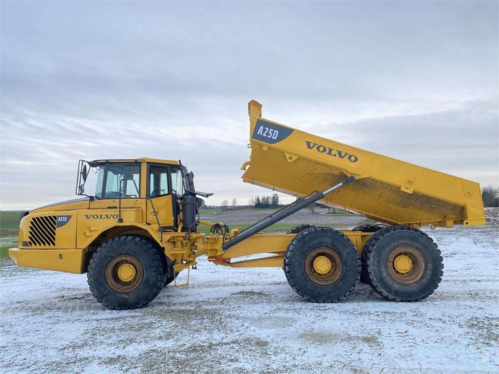 Volvo A25D - Зглобен истоварувач: слика 2 Volvo A25D - Зглобен истоварувач: слика 2