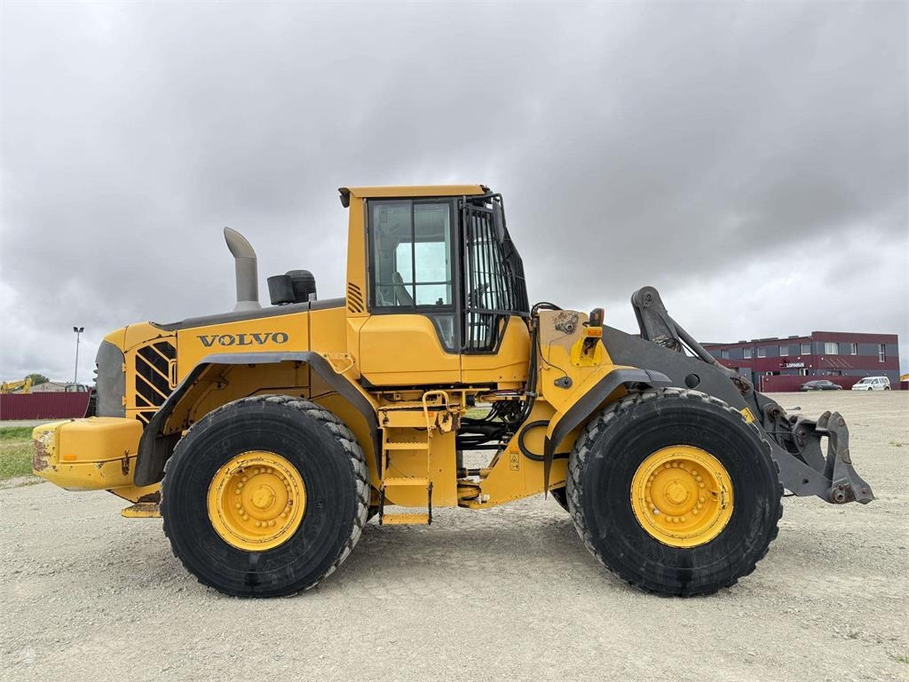 Volvo L 120 F , 4rd line , coupler - Натоварувач на тркала: слика 5 Volvo L 120 F , 4rd line , coupler - Натоварувач на тркала: слика 5