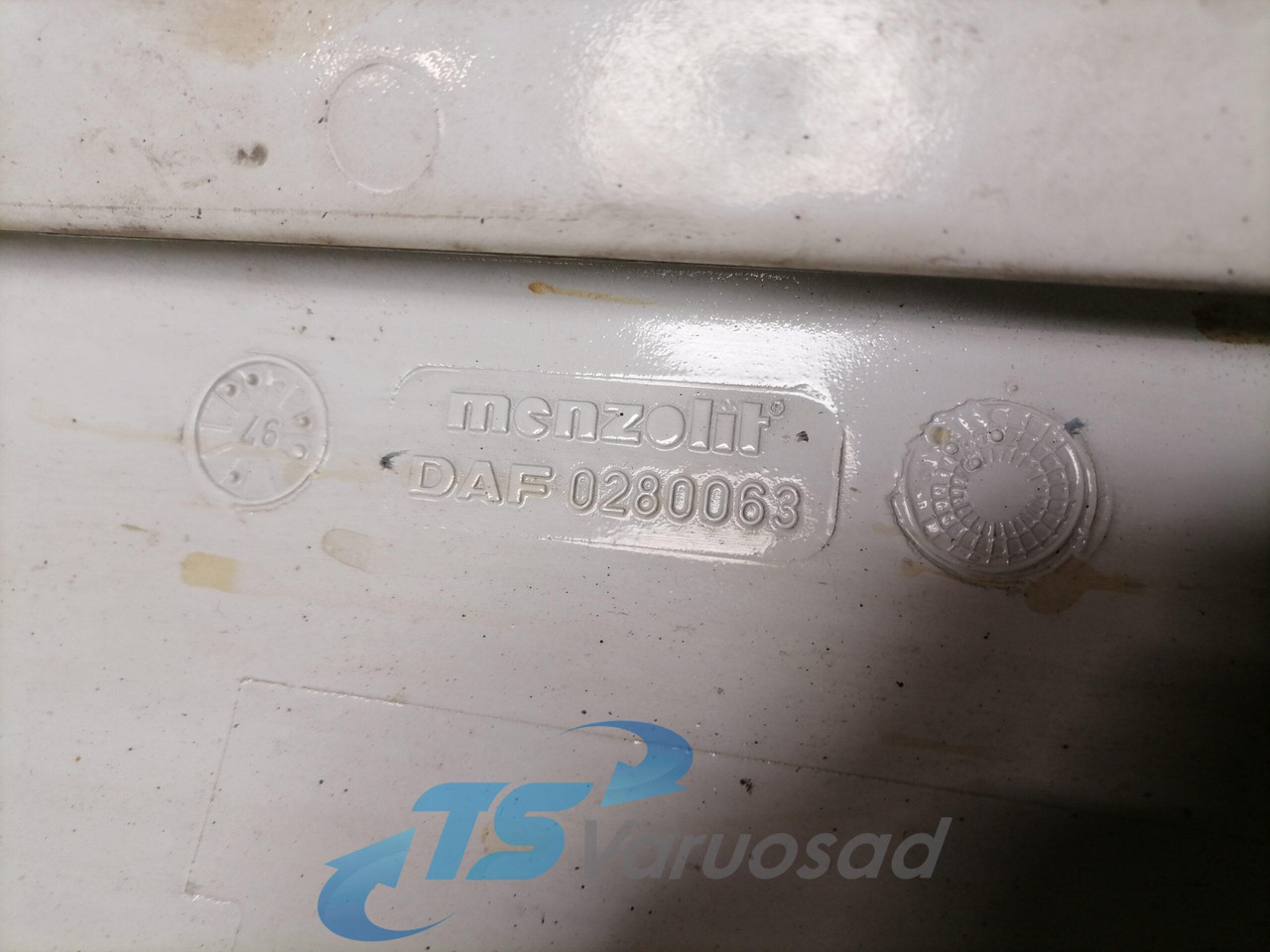 DAF Cab corner 0280063 - Решетка за Камион: слика 3 DAF Cab corner 0280063 - Решетка за Камион: слика 3