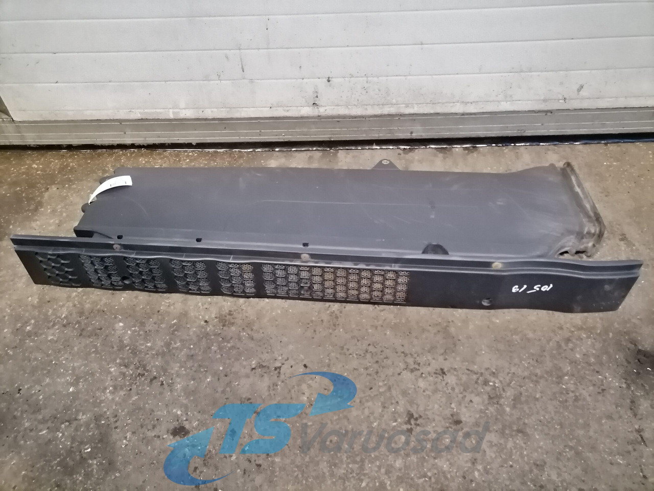 MAN Air intake 81082010517 - Систем за внесување на воздух за Камион: слика 2 MAN Air intake 81082010517 - Систем за внесување на воздух за Камион: слика 2