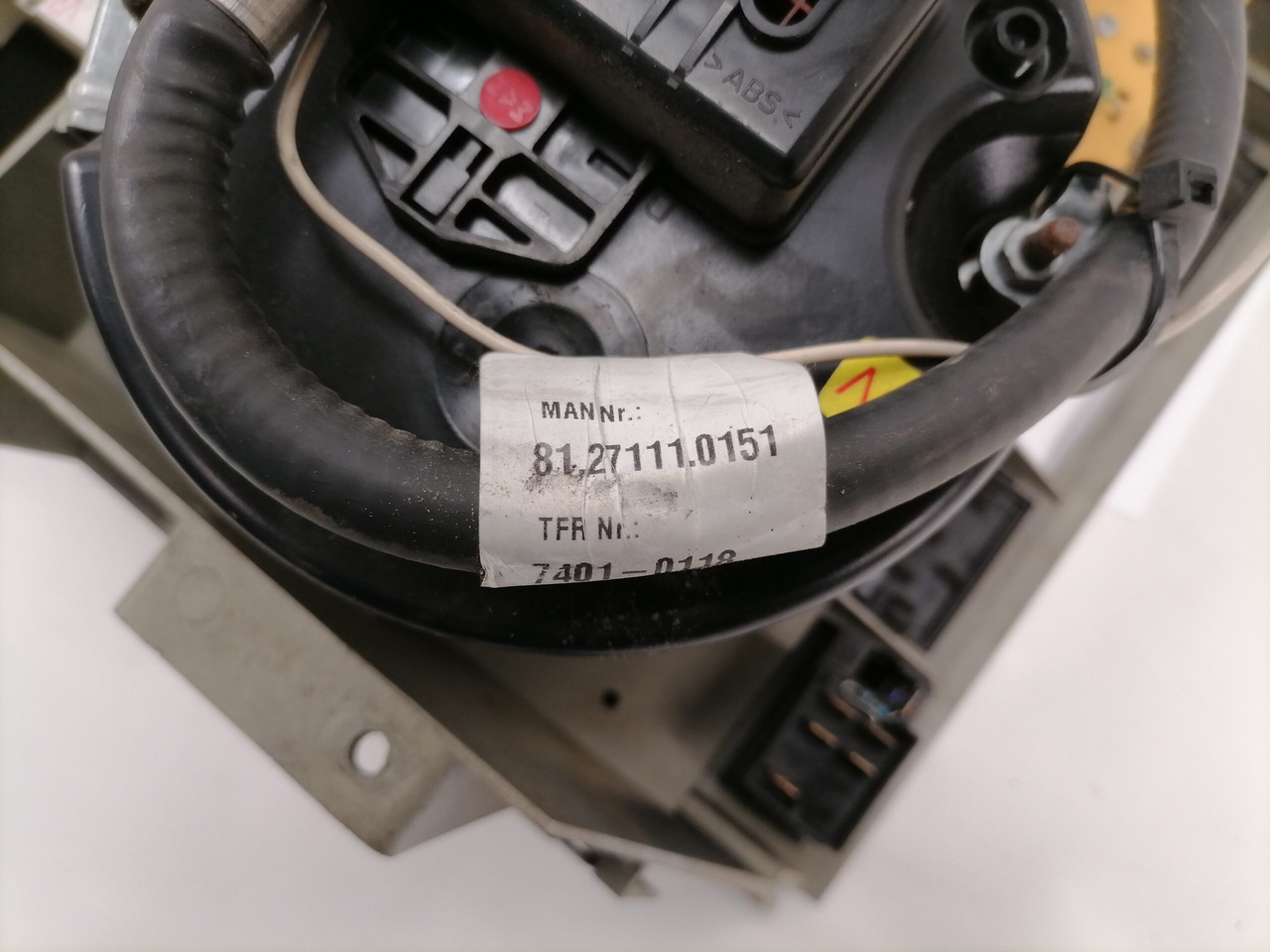 MAN Dashboard 81272026107 - Контролна табла за Камион: слика 5 MAN Dashboard 81272026107 - Контролна табла за Камион: слика 5