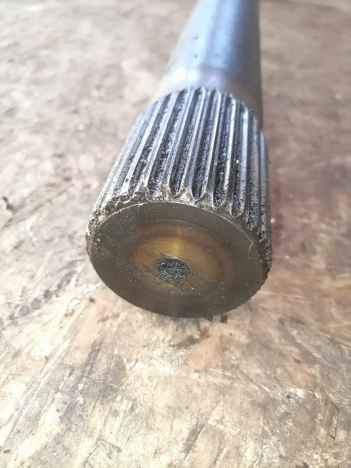 MAN Drive shaft 81355020146 - Погонско вратило за Камион: слика 4 MAN Drive shaft 81355020146 - Погонско вратило за Камион: слика 4