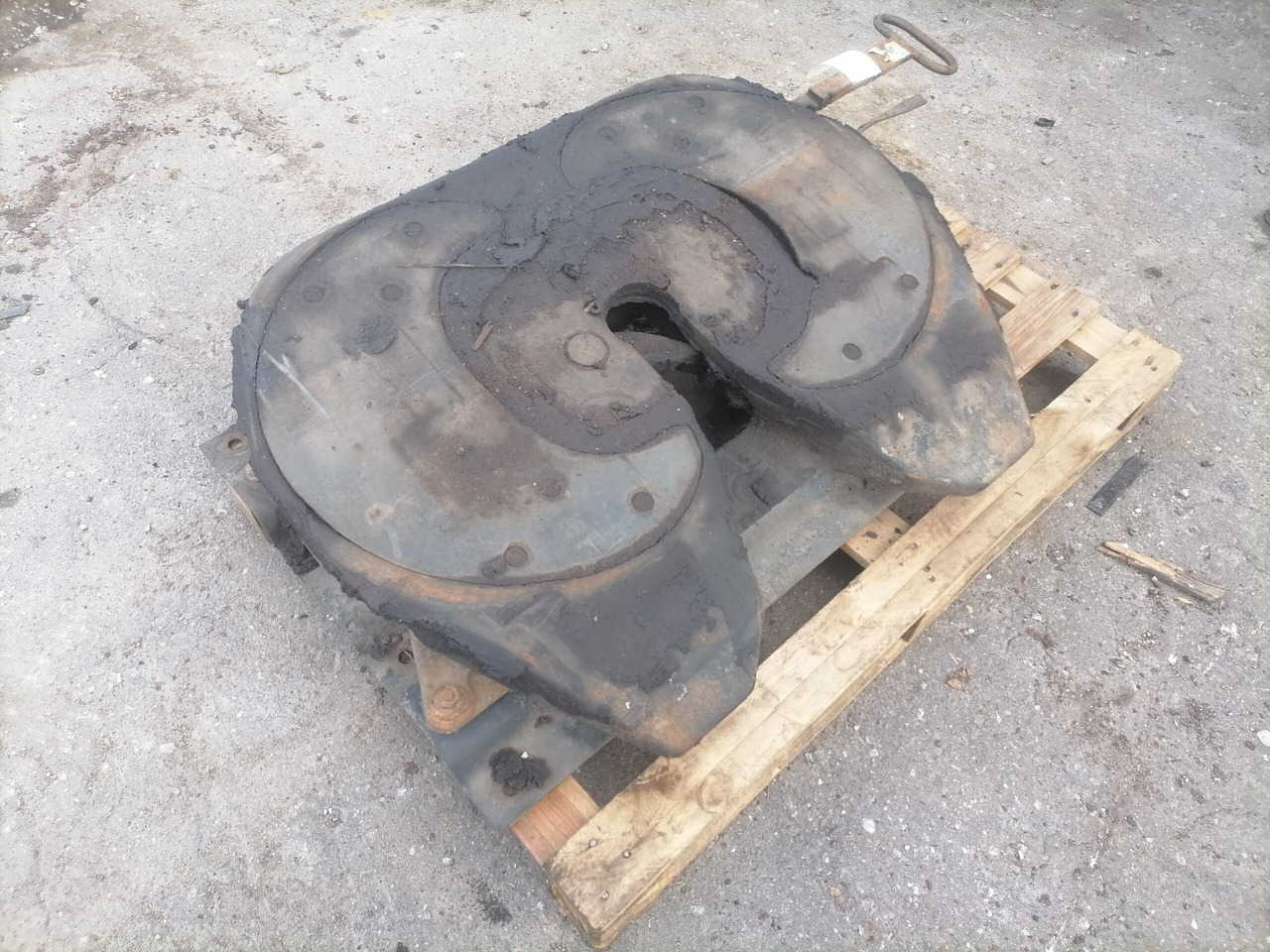 MAN Fifht wheel 662131013 - Спојка на петто тркало за Камион: слика 2 MAN Fifht wheel 662131013 - Спојка на петто тркало за Камион: слика 2