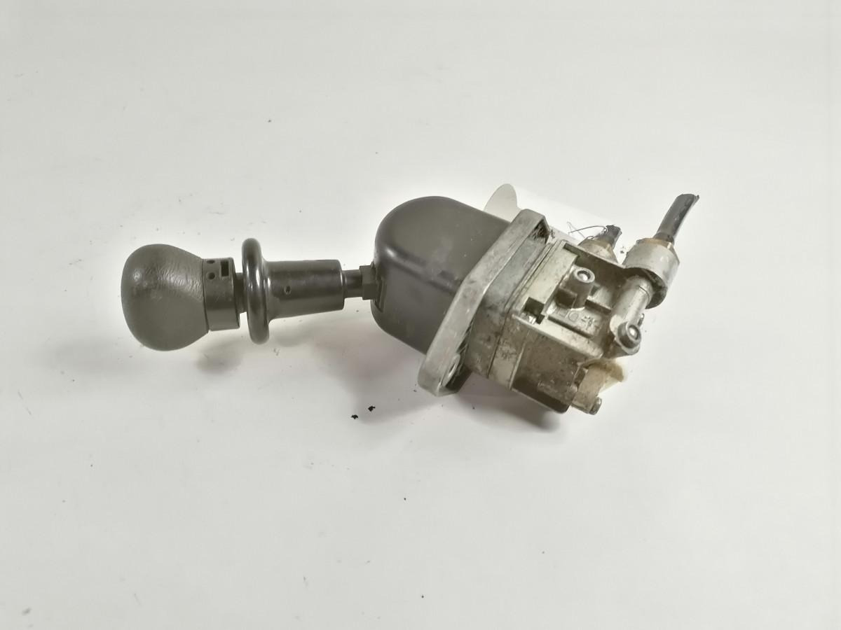 MAN Handbrake control lever 81523156156 - Универзален дел за Камион: слика 3 MAN Handbrake control lever 81523156156 - Универзален дел за Камион: слика 3