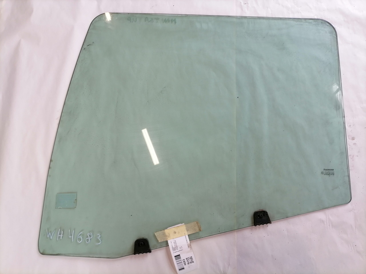MAN Küljeklaas, vasak 81626450039 - Прозорец и делови за Камион: слика 2 MAN Küljeklaas, vasak 81626450039 - Прозорец и делови за Камион: слика 2