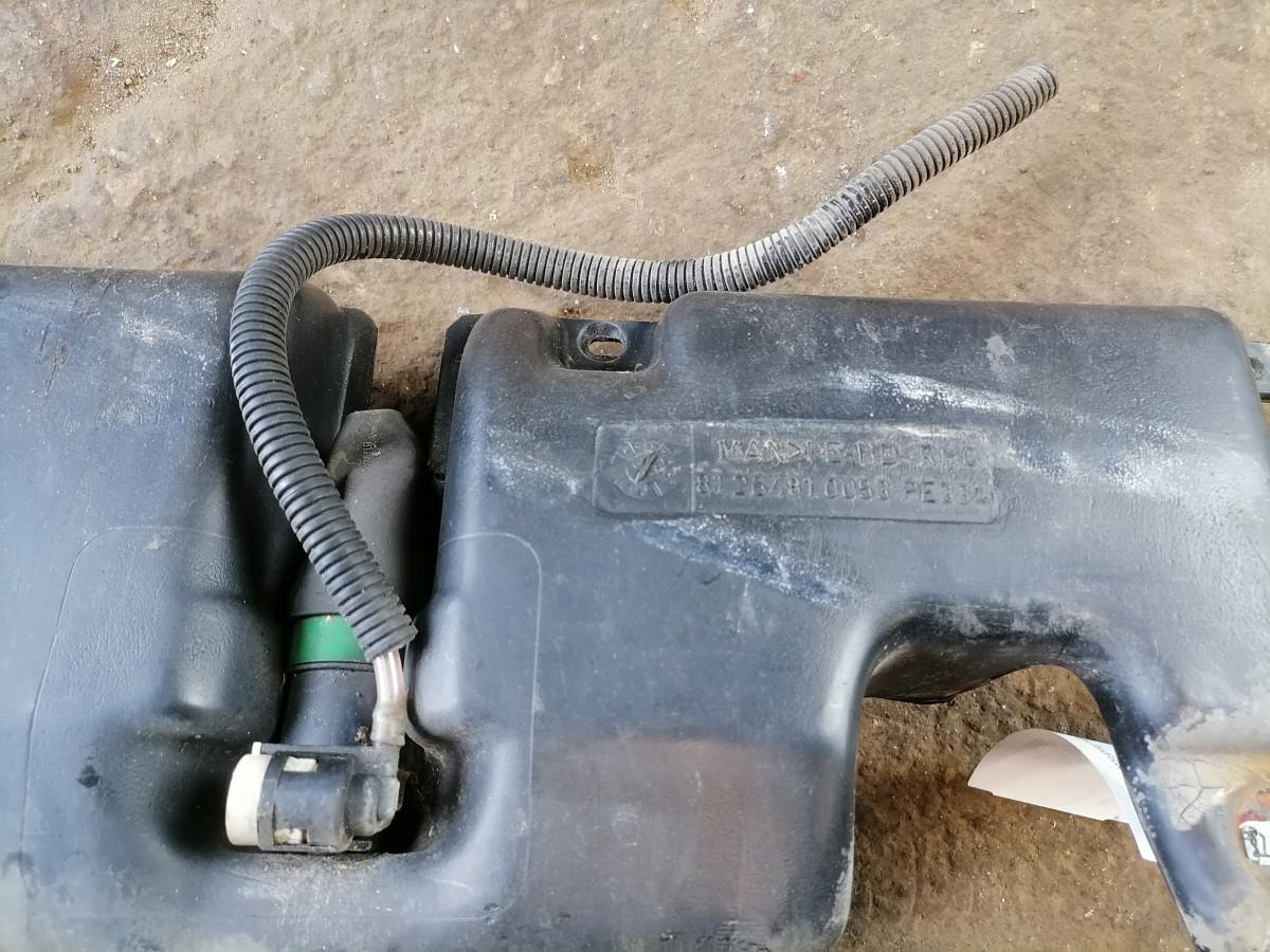 MAN Windscreen washer fluid tank 81264810053 - Бришач за Камион: слика 5 MAN Windscreen washer fluid tank 81264810053 - Бришач за Камион: слика 5