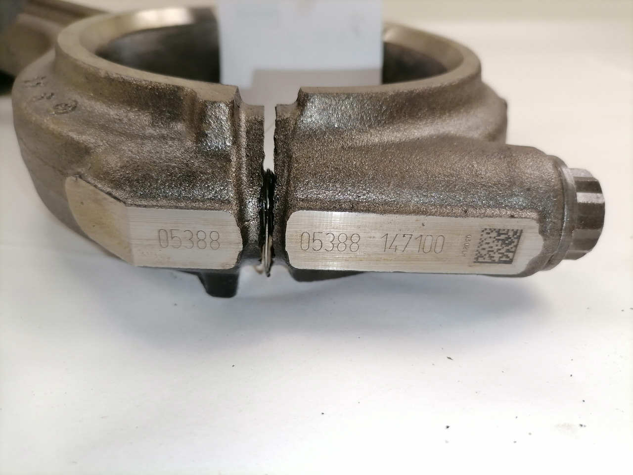Mercedes-Benz Connecting rod + piston A4710371601 - Клипови/ Прстени/ Изолациони чаури за Камион: слика 5 Mercedes-Benz Connecting rod + piston A4710371601 - Клипови/ Прстени/ Изолациони чаури за Камион: слика 5