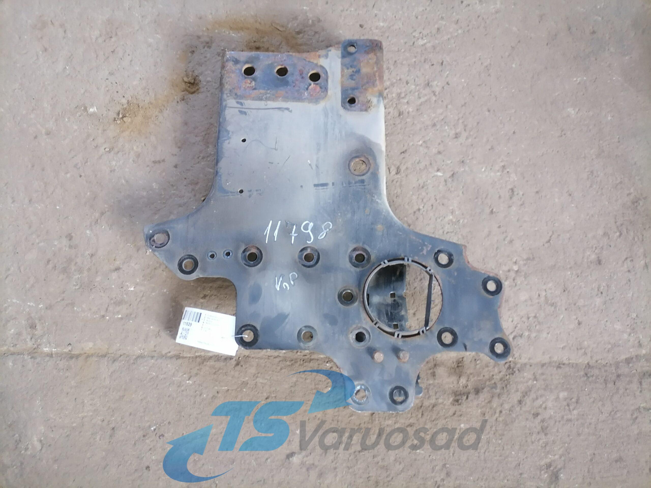 Mercedes-Benz Front bumper carrier A9303100090 - Браник за Камион: слика 2 Mercedes-Benz Front bumper carrier A9303100090 - Браник за Камион: слика 2
