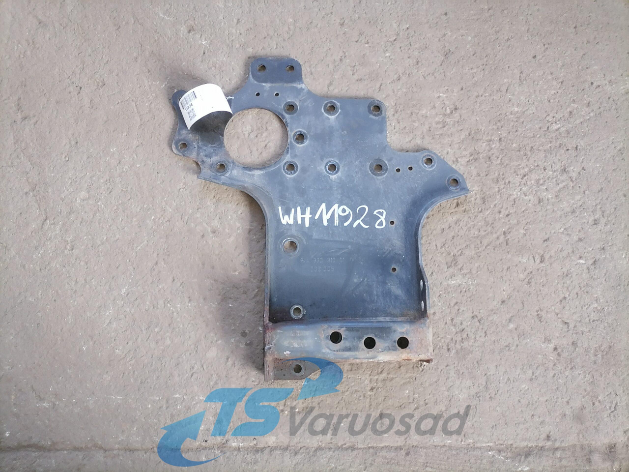 Mercedes-Benz Front bumper carrier A9303100190 - Браник за Камион: слика 1 Mercedes-Benz Front bumper carrier A9303100190 - Браник за Камион: слика 1