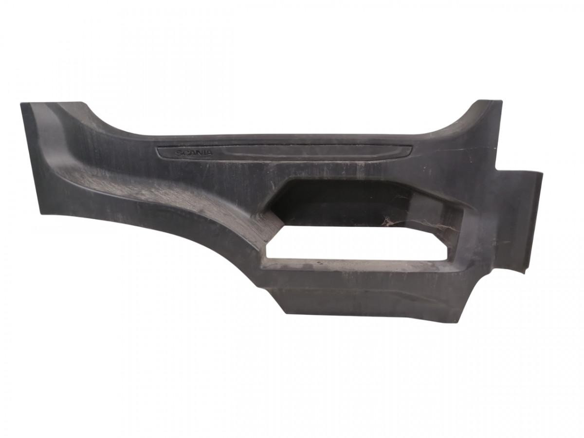Scania Astmelaua plastik 2418450 - Праг за стапнување за Камион: слика 1 Scania Astmelaua plastik 2418450 - Праг за стапнување за Камион: слика 1
