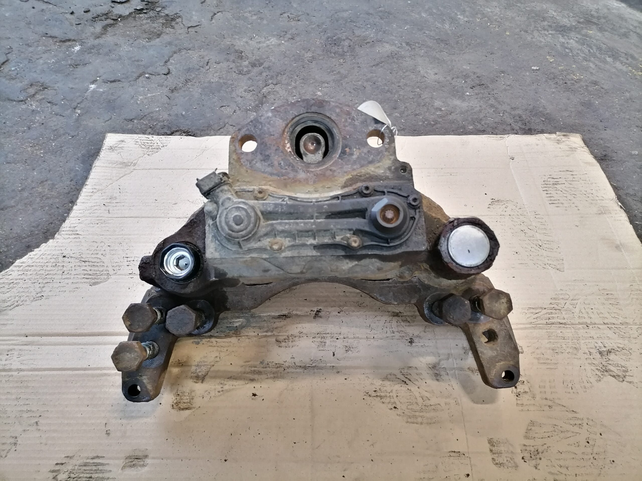 Scania Brake caliper 1744250 - Делови за кочници за Камион: слика 2 Scania Brake caliper 1744250 - Делови за кочници за Камион: слика 2