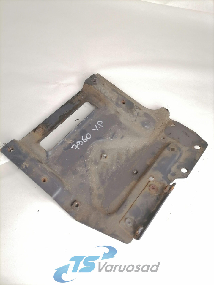 Scania Bumper bracket 1431584 - Браник за Камион: слика 1 Scania Bumper bracket 1431584 - Браник за Камион: слика 1