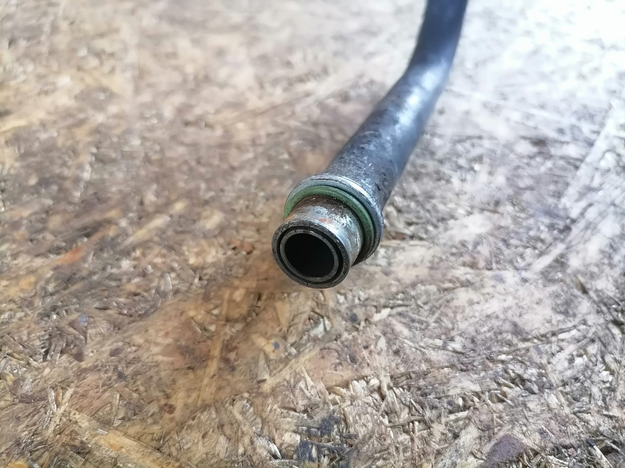 Scania Compressor air pipe 1863947 - Компресор на воздушна кочница за Камион: слика 2 Scania Compressor air pipe 1863947 - Компресор на воздушна кочница за Камион: слика 2