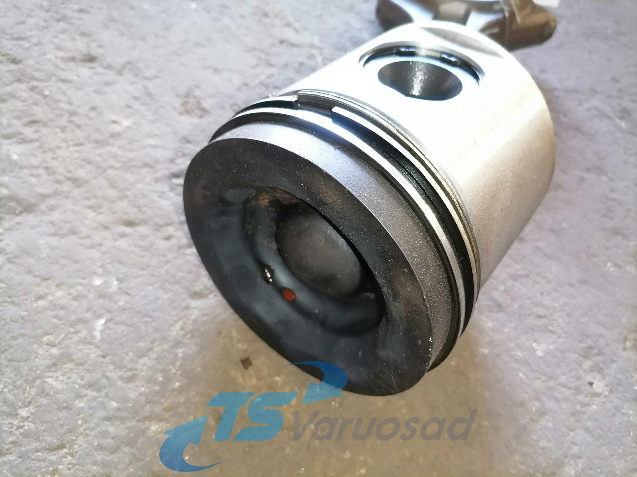 Scania Connecting rod + piston 1791992 - Клипови/ Прстени/ Изолациони чаури за Камион: слика 3 Scania Connecting rod + piston 1791992 - Клипови/ Прстени/ Изолациони чаури за Камион: слика 3