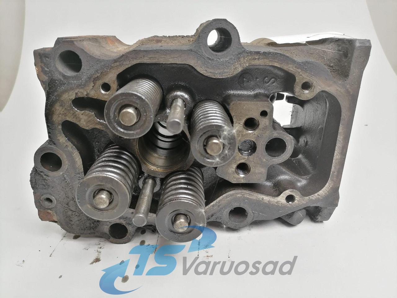 Scania Cylinder head, HPI 1522361 - Глава на цилиндар за Камион: слика 2 Scania Cylinder head, HPI 1522361 - Глава на цилиндар за Камион: слика 2