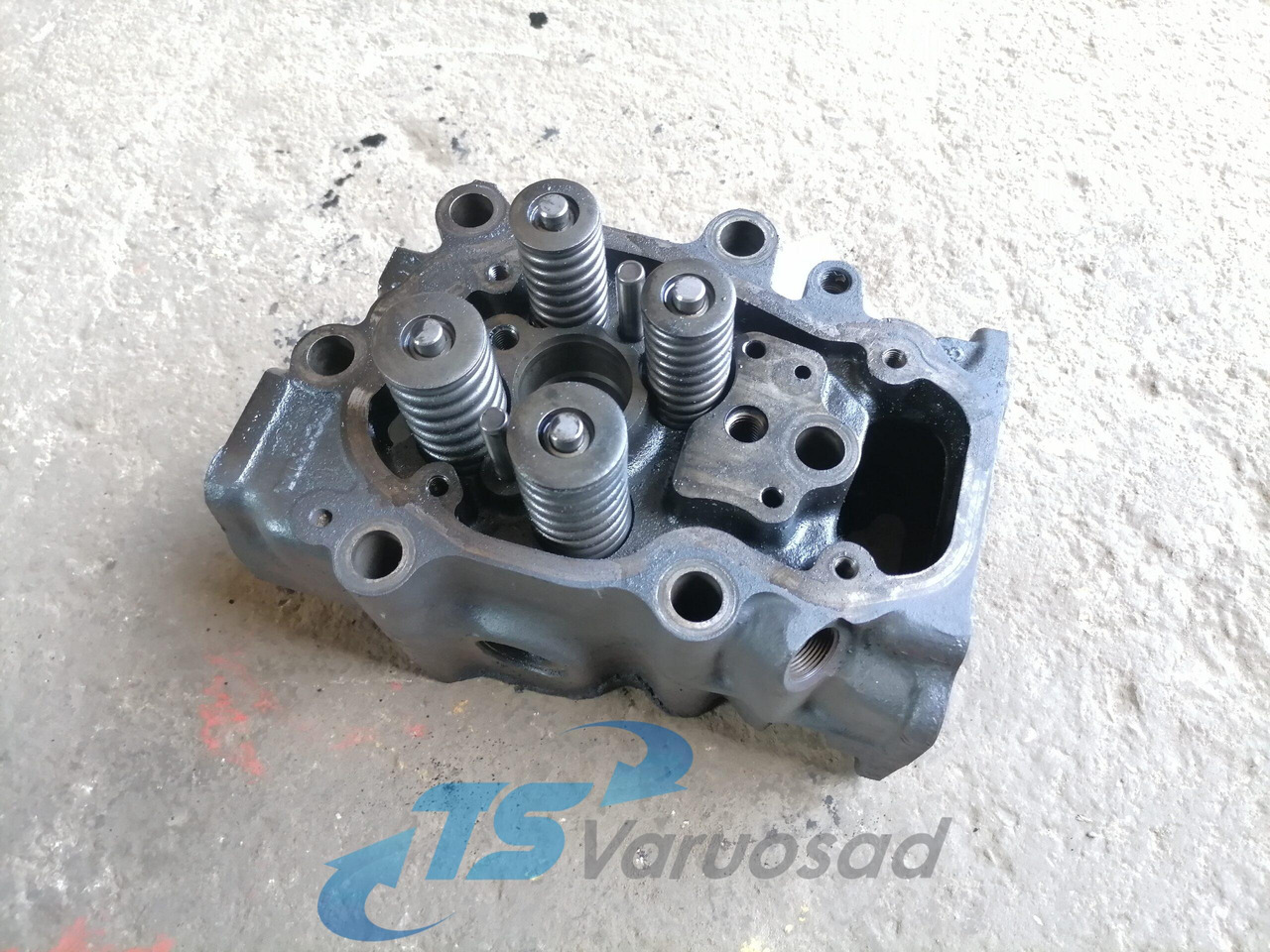 Scania Cylinder head, XPI 1874583 - Глава на цилиндар за Камион: слика 1 Scania Cylinder head, XPI 1874583 - Глава на цилиндар за Камион: слика 1