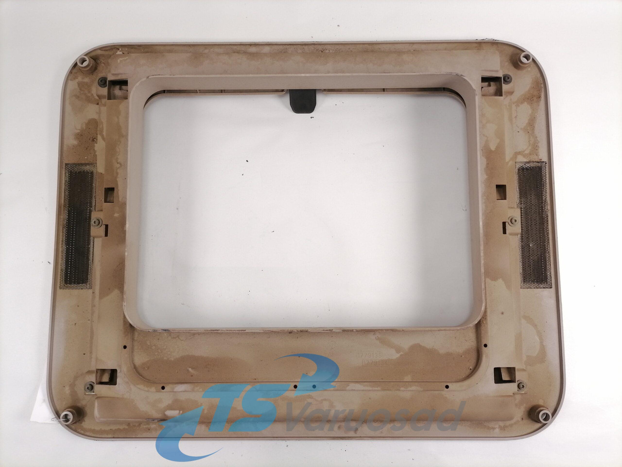 Scania Katuseluugi kate 1779134 - Универзален дел за Камион: слика 3 Scania Katuseluugi kate 1779134 - Универзален дел за Камион: слика 3