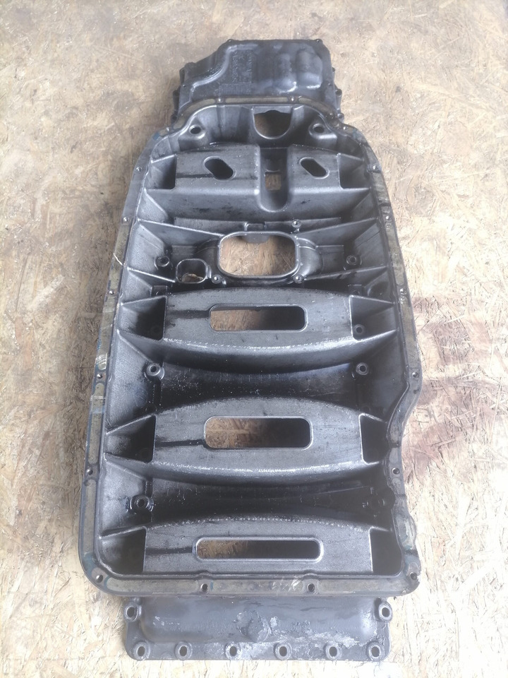 Scania Ladder frame 1942851 - Картер за масло за Камион: слика 4 Scania Ladder frame 1942851 - Картер за масло за Камион: слика 4