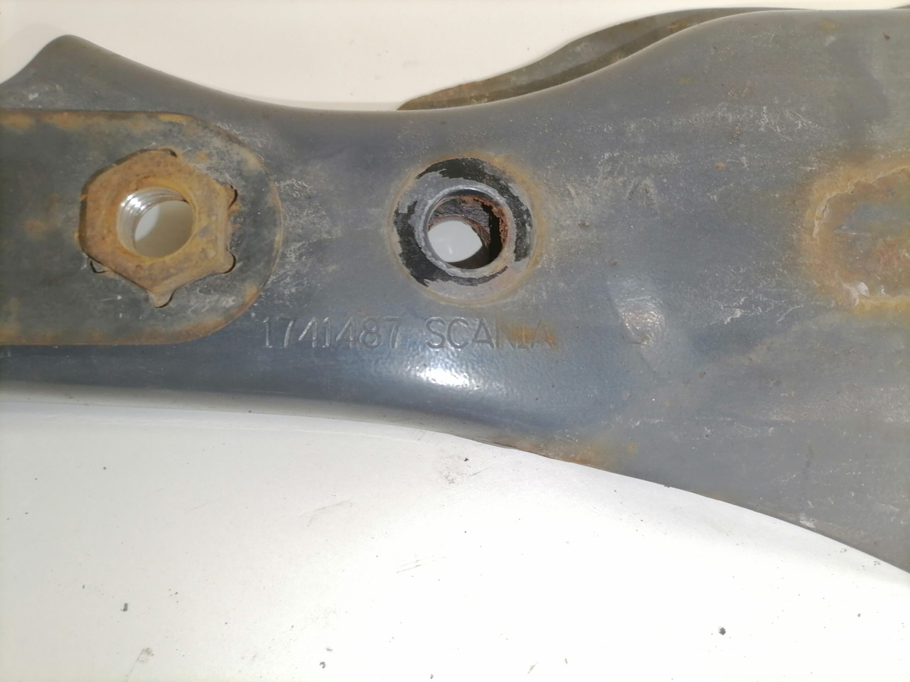 Scania Muffler carrier 1741487 - Придушувач за Камион: слика 2 Scania Muffler carrier 1741487 - Придушувач за Камион: слика 2