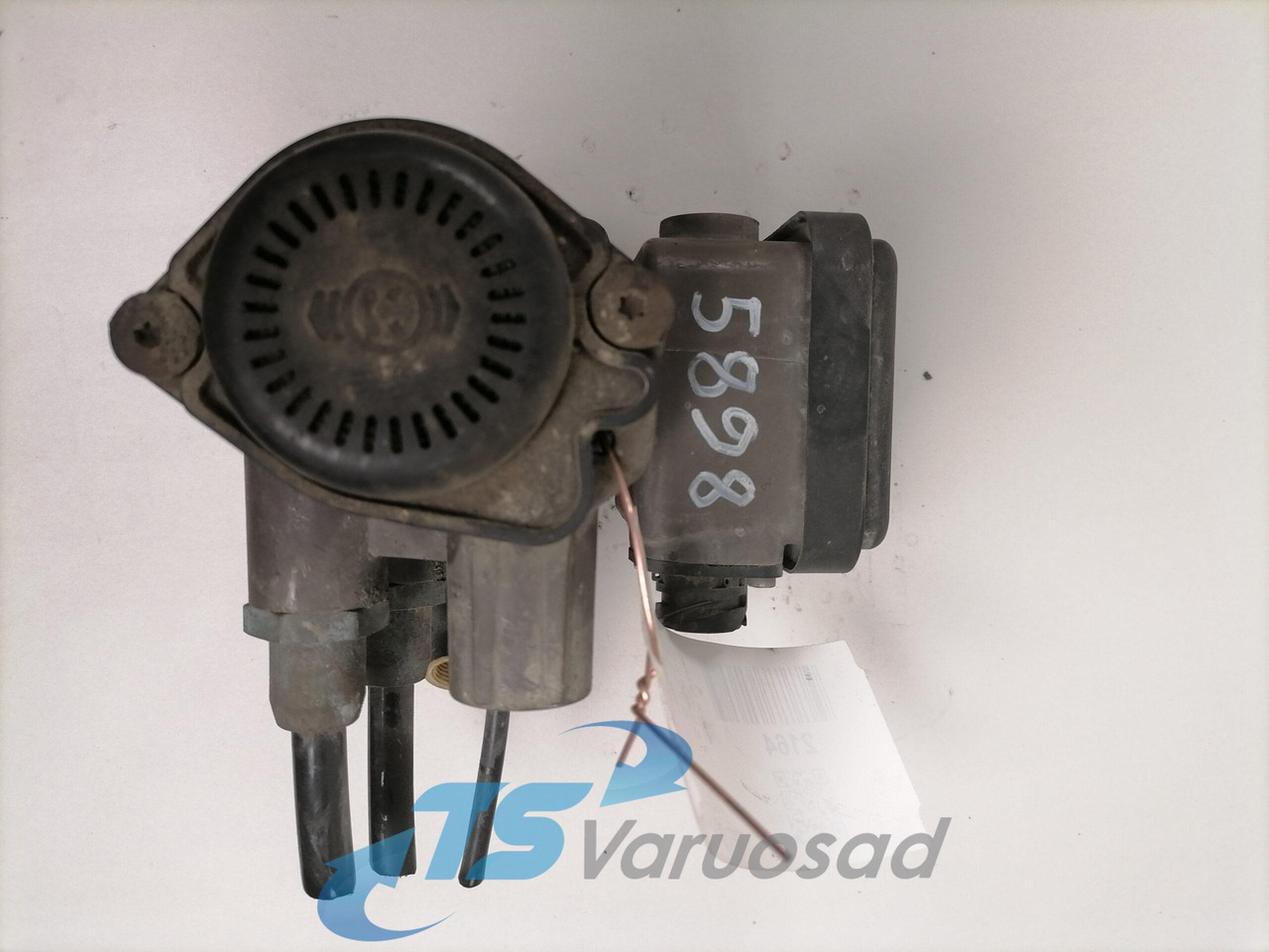 Scania Trailer brake pressure control 1790879 - Кочионен вентил за Камион: слика 5 Scania Trailer brake pressure control 1790879 - Кочионен вентил за Камион: слика 5