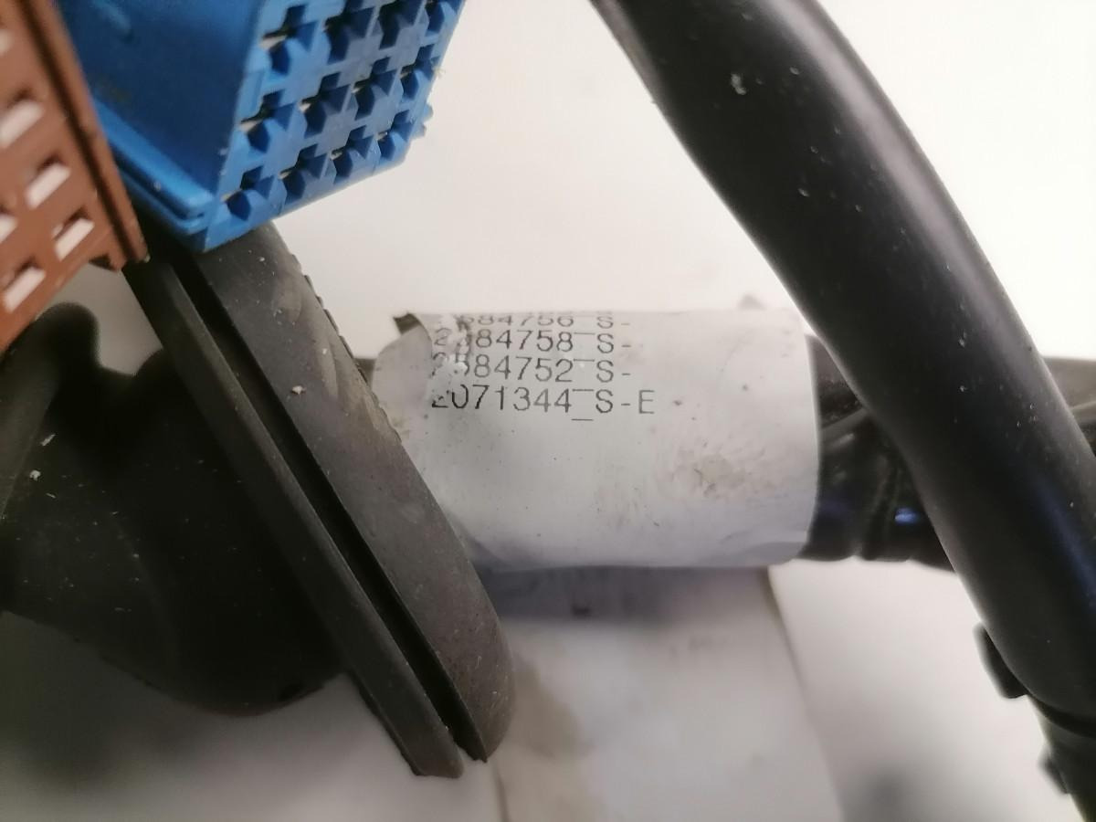 Scania Ukse juhtmestik 2071344 - Врата и делови за Камион: слика 4 Scania Ukse juhtmestik 2071344 - Врата и делови за Камион: слика 4