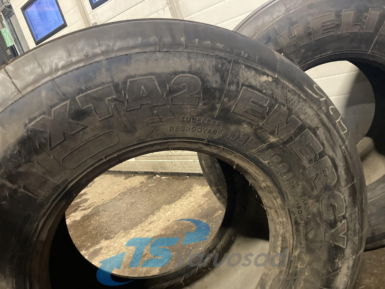 Universaalne Michelin 425/55R19,5 42555R195 - Гуми и бандажи за Камион: слика 5 Universaalne Michelin 425/55R19,5 42555R195 - Гуми и бандажи за Камион: слика 5