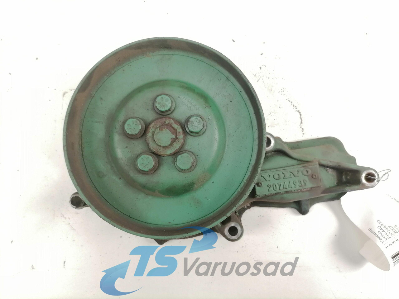 Volvo Cooling pump 20744939 - Пумпа за течност за ладење за Камион: слика 2 Volvo Cooling pump 20744939 - Пумпа за течност за ладење за Камион: слика 2