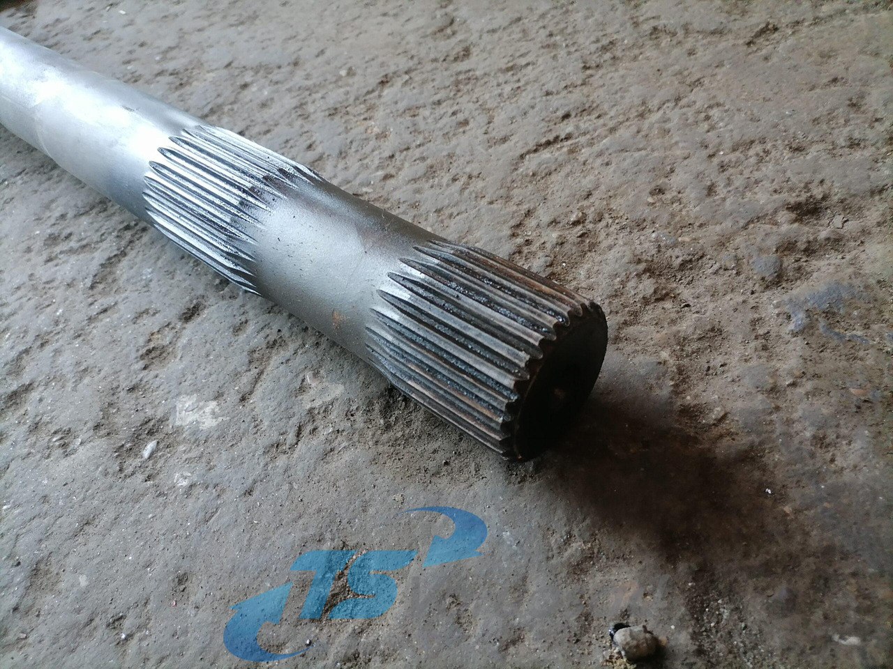 Volvo Drive shaft 1524628 - Погонско вратило за Камион: слика 2 Volvo Drive shaft 1524628 - Погонско вратило за Камион: слика 2