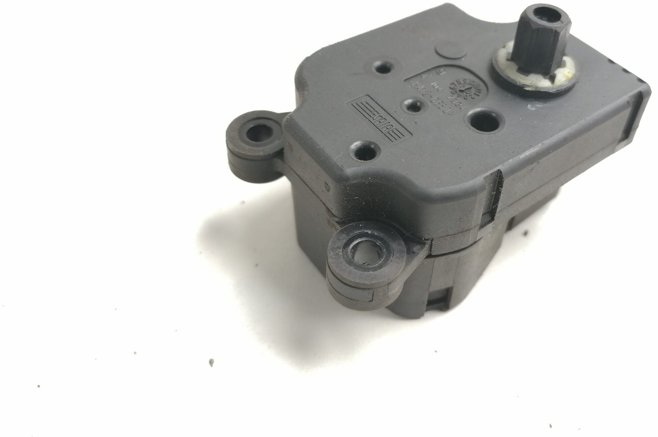 Volvo Interior heating damper position regulator 20443812 - Универзален дел за Камион: слика 3 Volvo Interior heating damper position regulator 20443812 - Универзален дел за Камион: слика 3