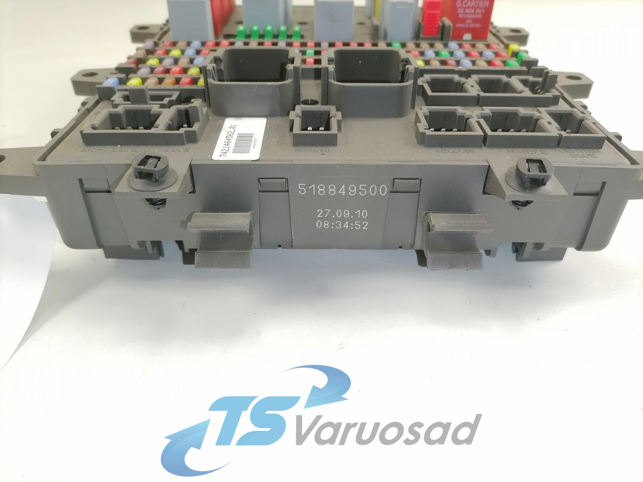 Volvo Kaitsmepaneel 7421464562 - Осигурач за Камион: слика 2 Volvo Kaitsmepaneel 7421464562 - Осигурач за Камион: слика 2