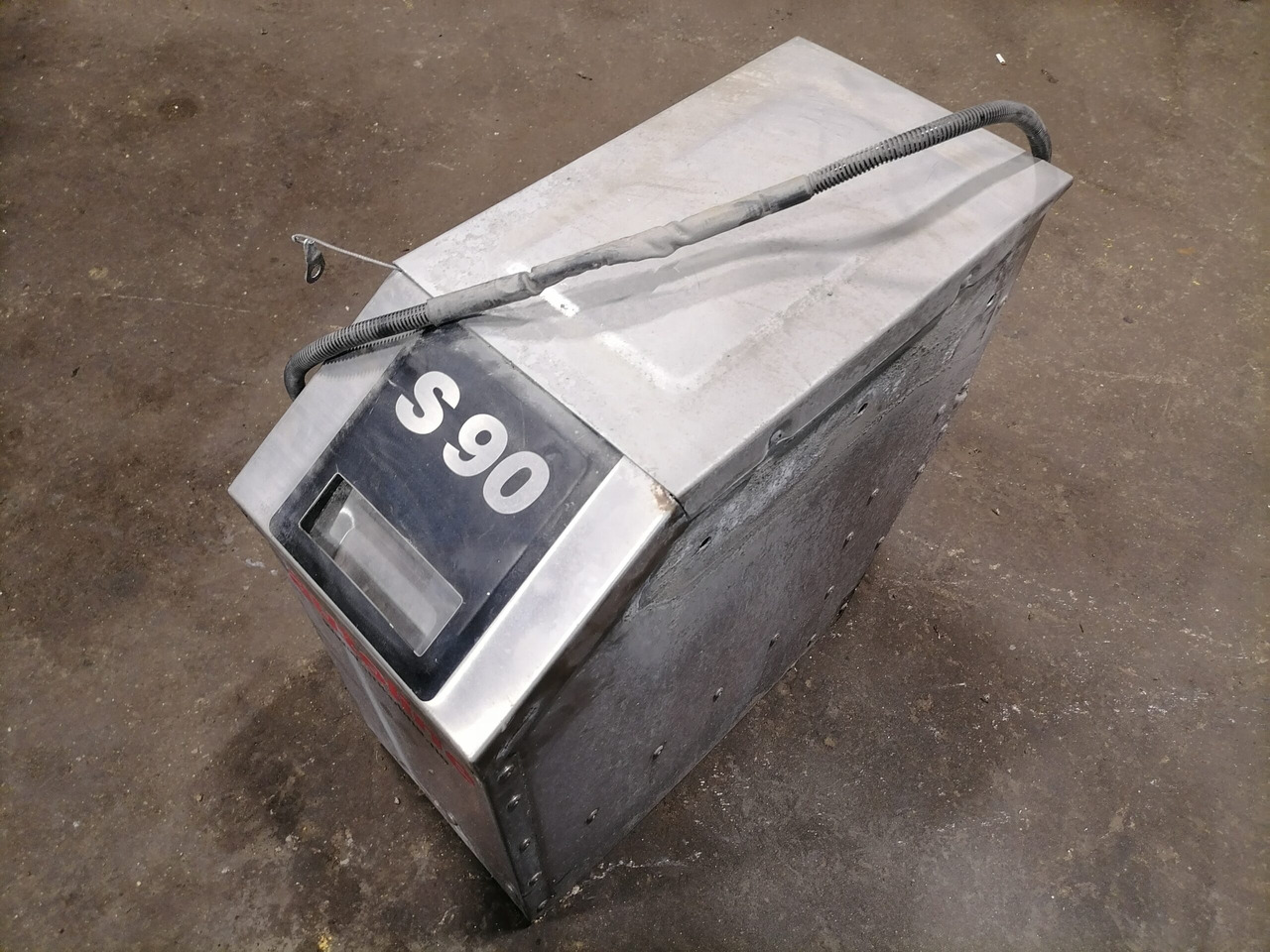 Volvo Liivakast 77092500 - Универзален дел за Камион: слика 1 Volvo Liivakast 77092500 - Универзален дел за Камион: слика 1