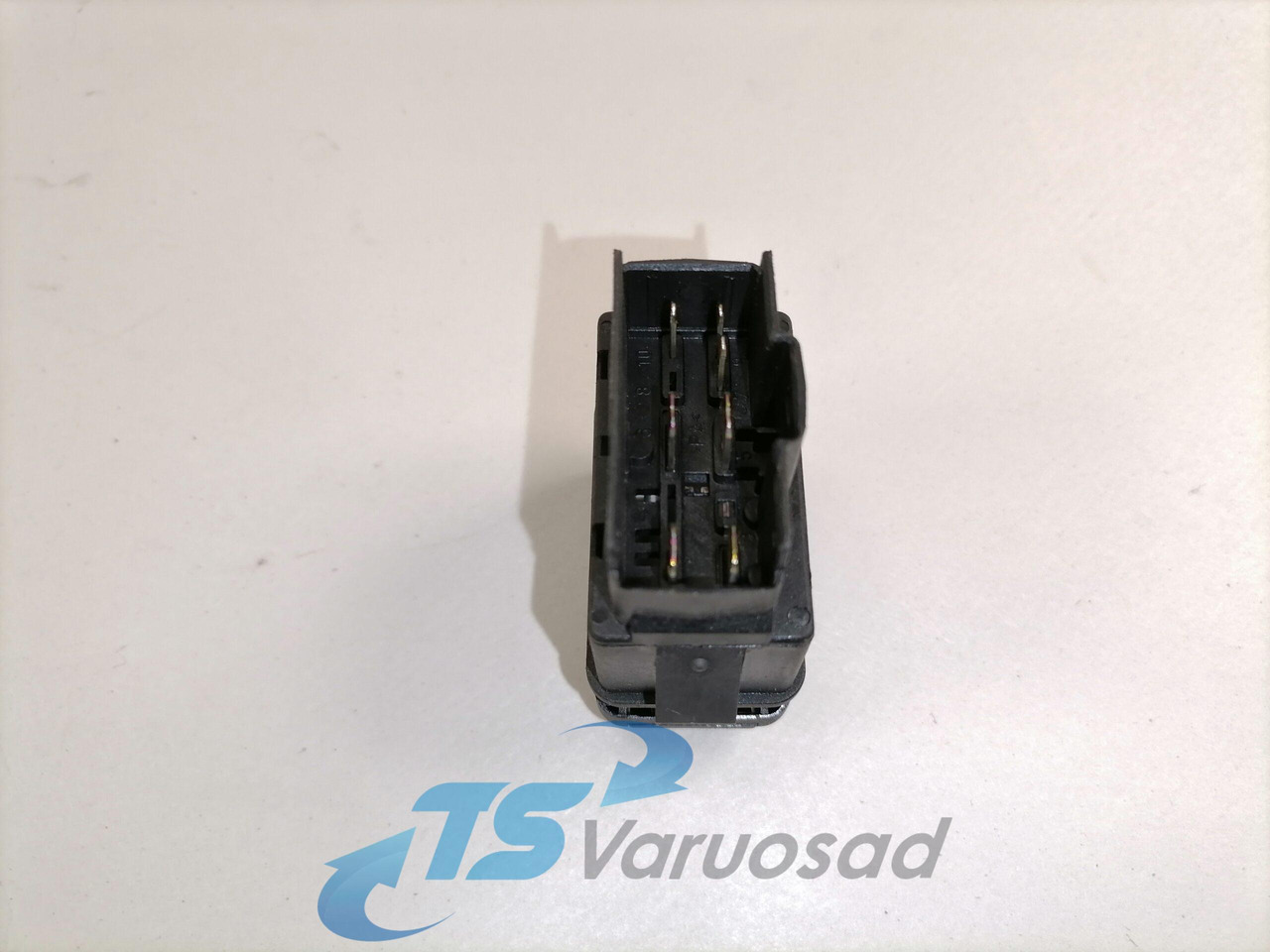 Volvo Lüliti, differentsiaalilukk 8157759 - Кабина за Камион: слика 2 Volvo Lüliti, differentsiaalilukk 8157759 - Кабина за Камион: слика 2