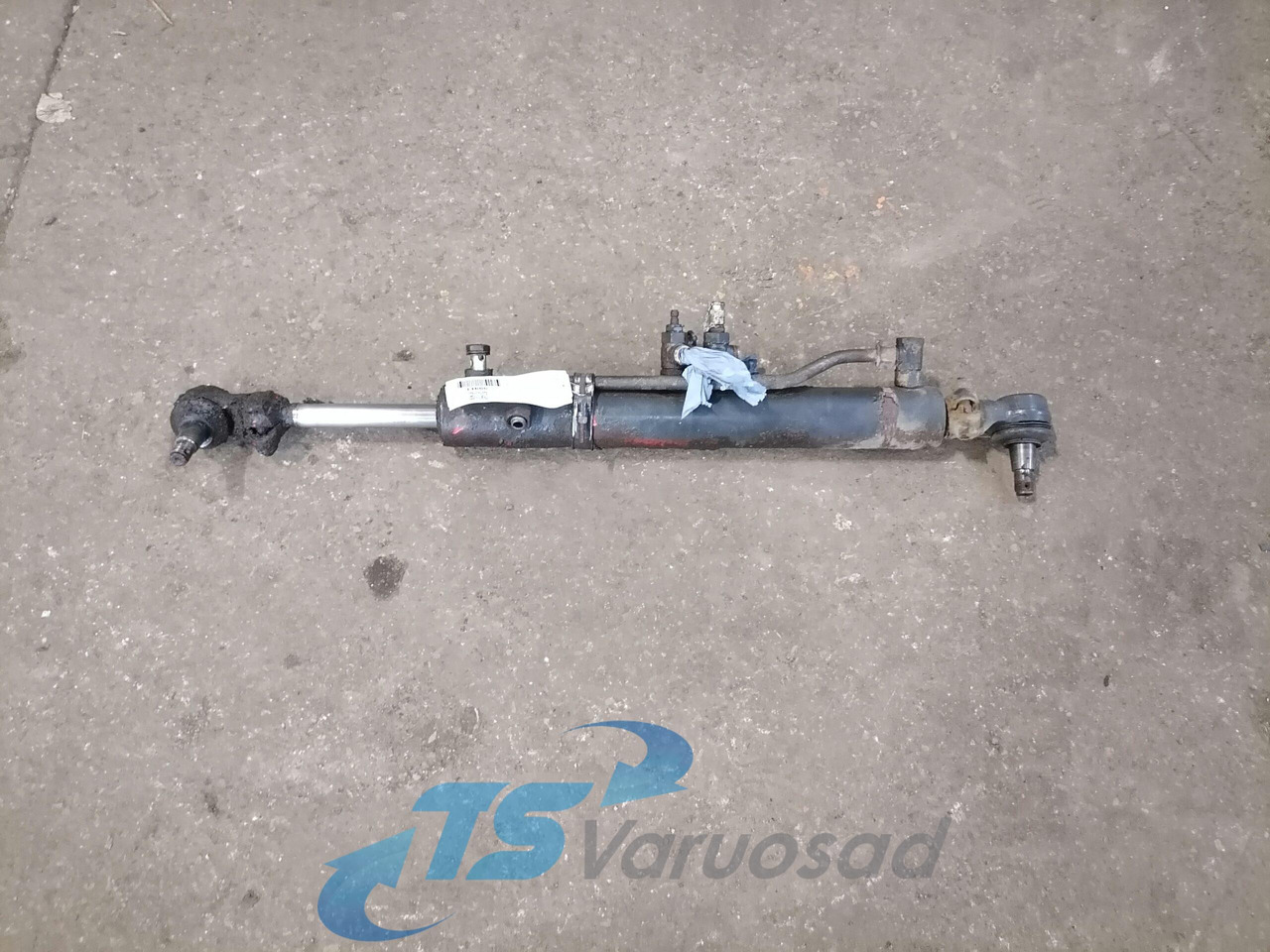 Volvo Steerind sylinder 3987646 - Волан за управување за Камион: слика 1 Volvo Steerind sylinder 3987646 - Волан за управување за Камион: слика 1